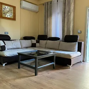 Murati , Tirana Albanie